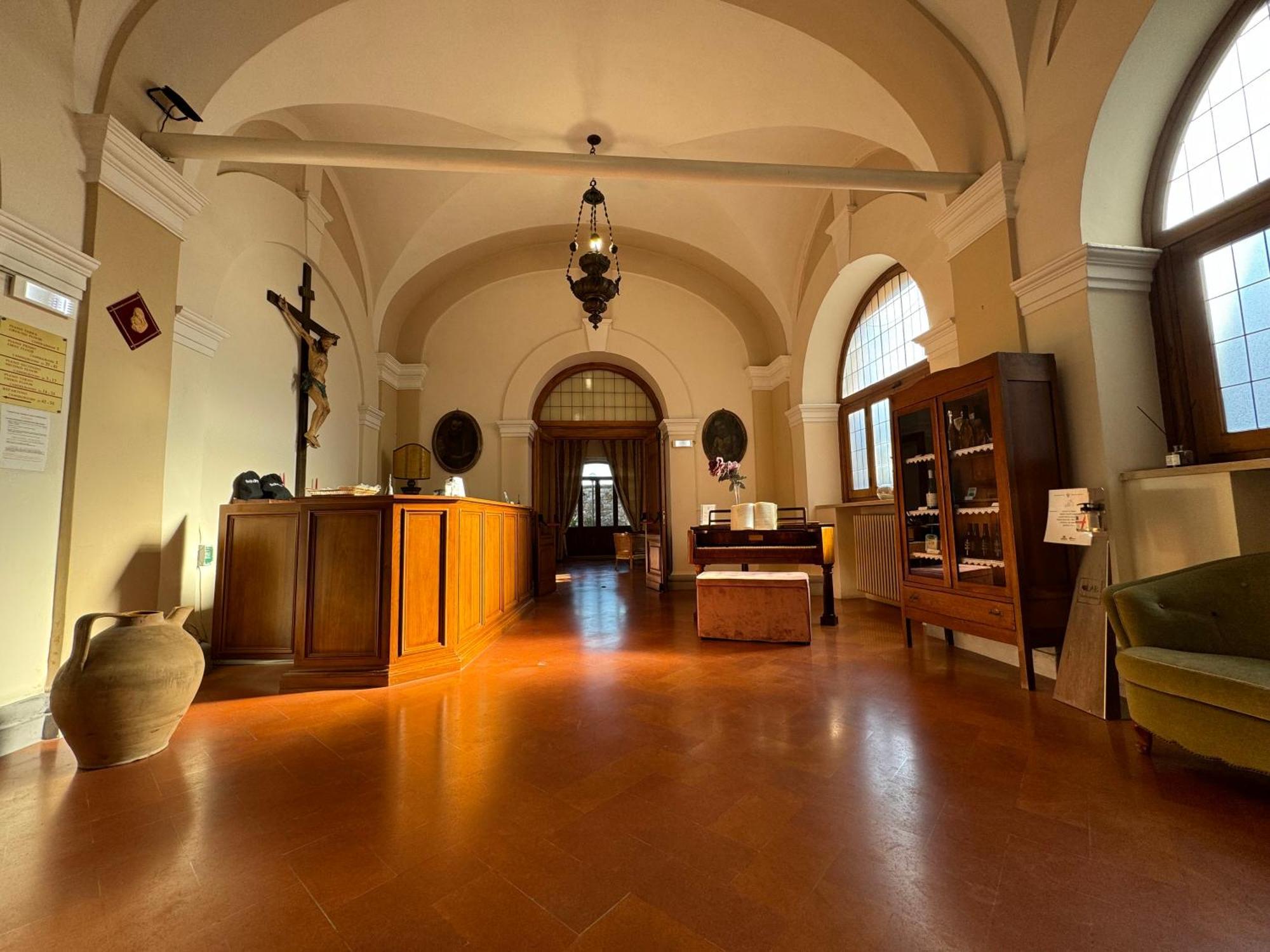 Monastero Ss. Annunziata Hotel Todi Eksteriør billede The interior of the museum