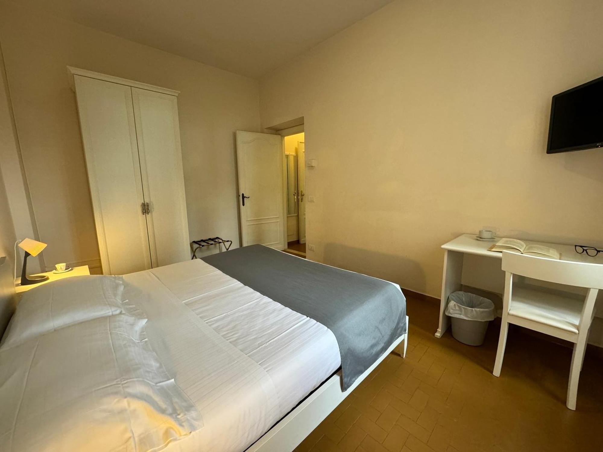 Monastero Ss. Annunziata Hotel Todi Eksteriør billede A room at the hotel