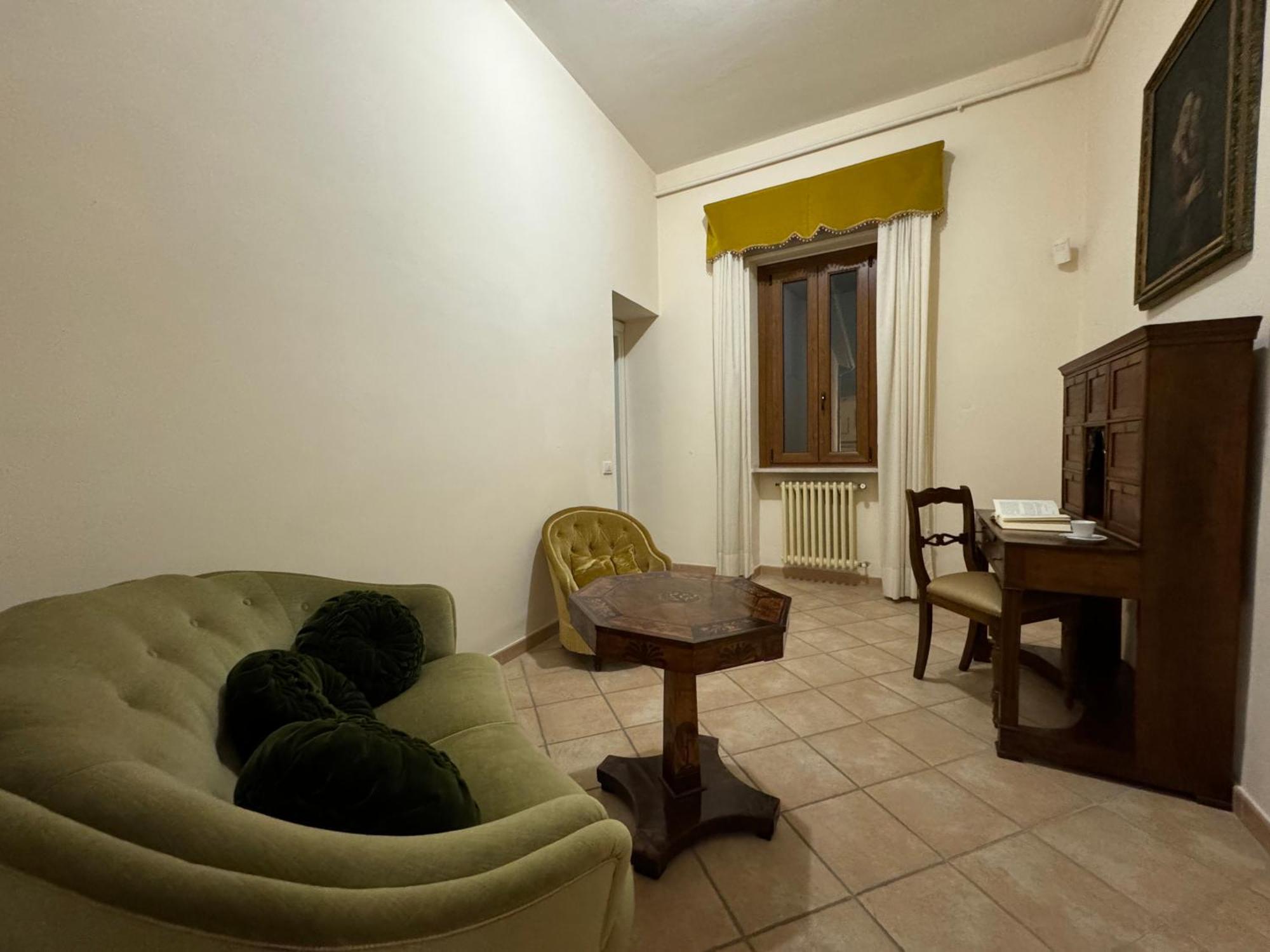 Monastero Ss. Annunziata Hotel Todi Eksteriør billede The room of the monastery where the body of Saint Thomas was found